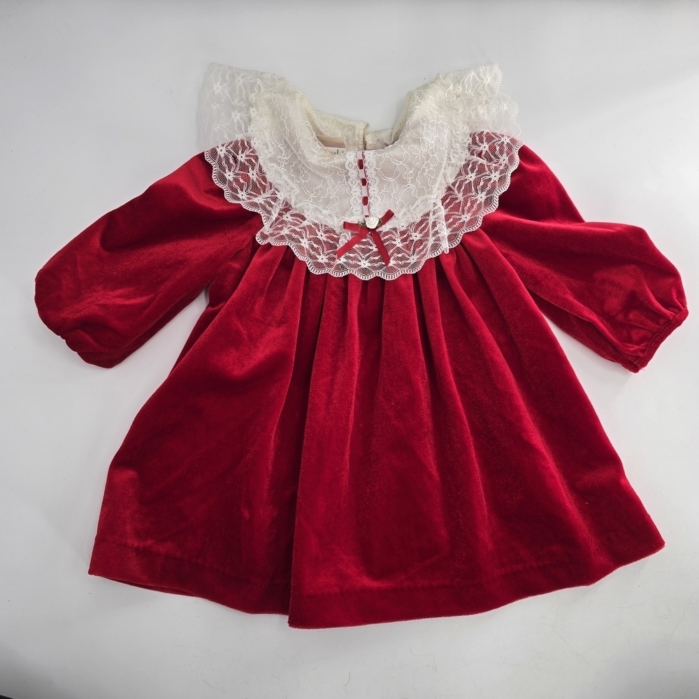 Little precious vintage Red Velvet Dress with Lace Collar size 2 todder